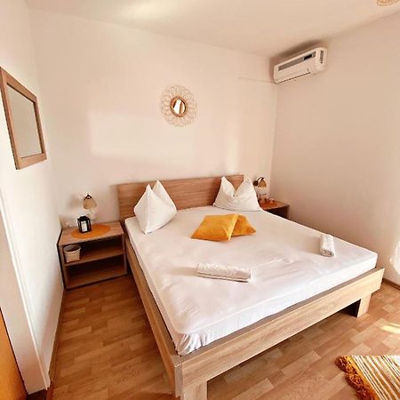 The Manzoni Family 5 Hotel Пунат Екстериор снимка